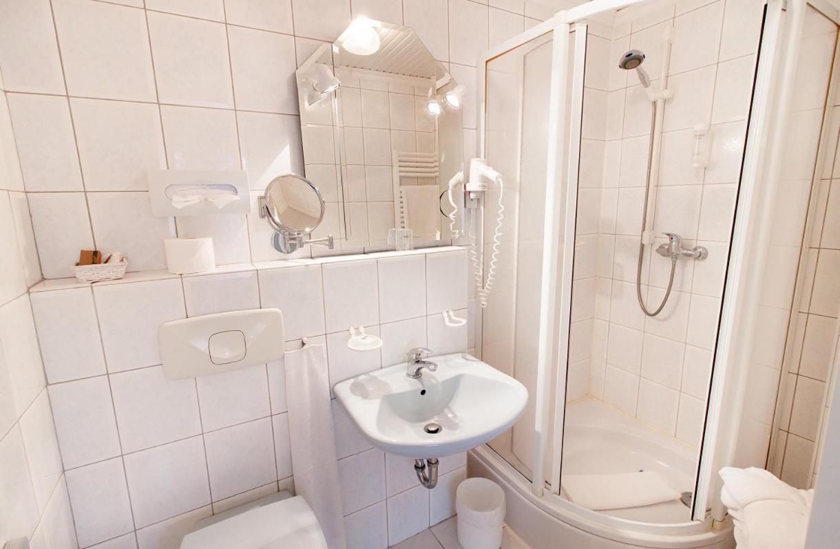 Nordseehotel Freese ยูอิสท์ ภายนอก รูปภาพ