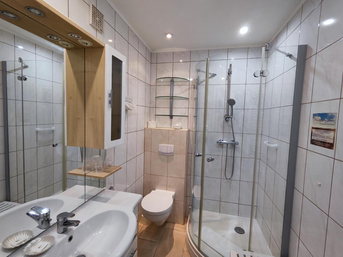 Nordseehotel Freese ยูอิสท์ ภายนอก รูปภาพ