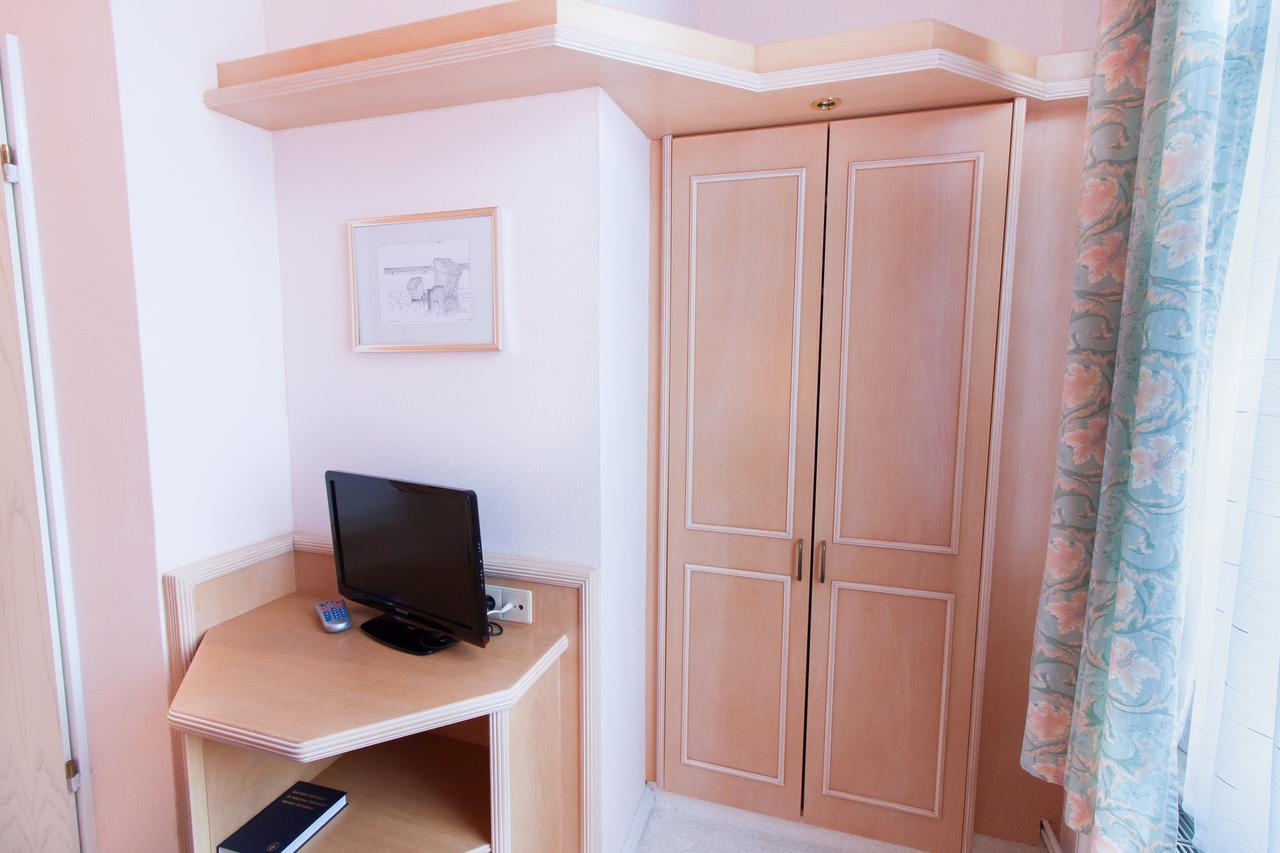 Nordseehotel Freese ยูอิสท์ ภายนอก รูปภาพ
