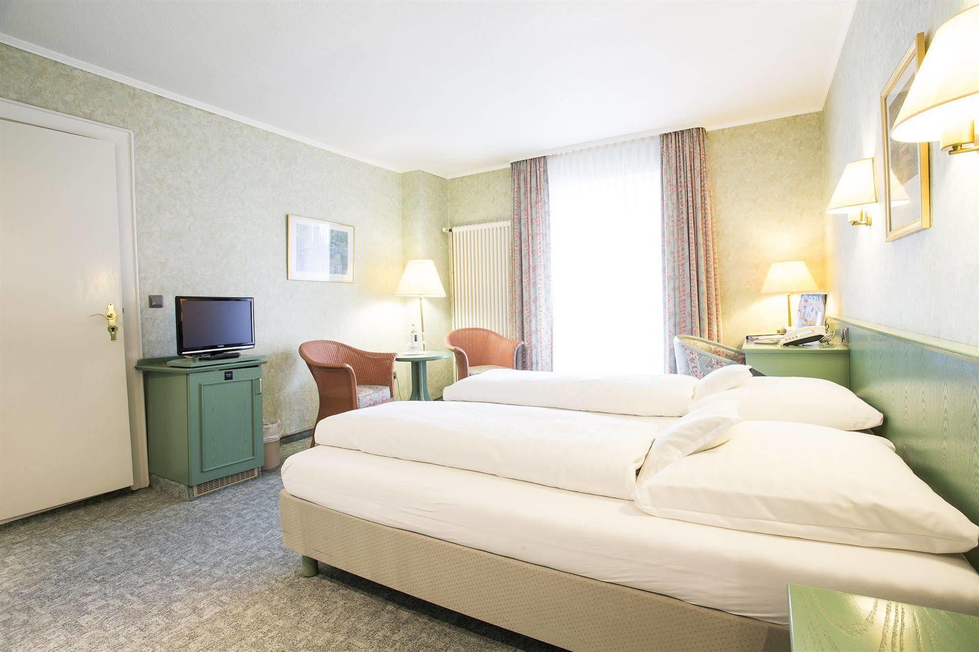 Nordseehotel Freese ยูอิสท์ ภายนอก รูปภาพ