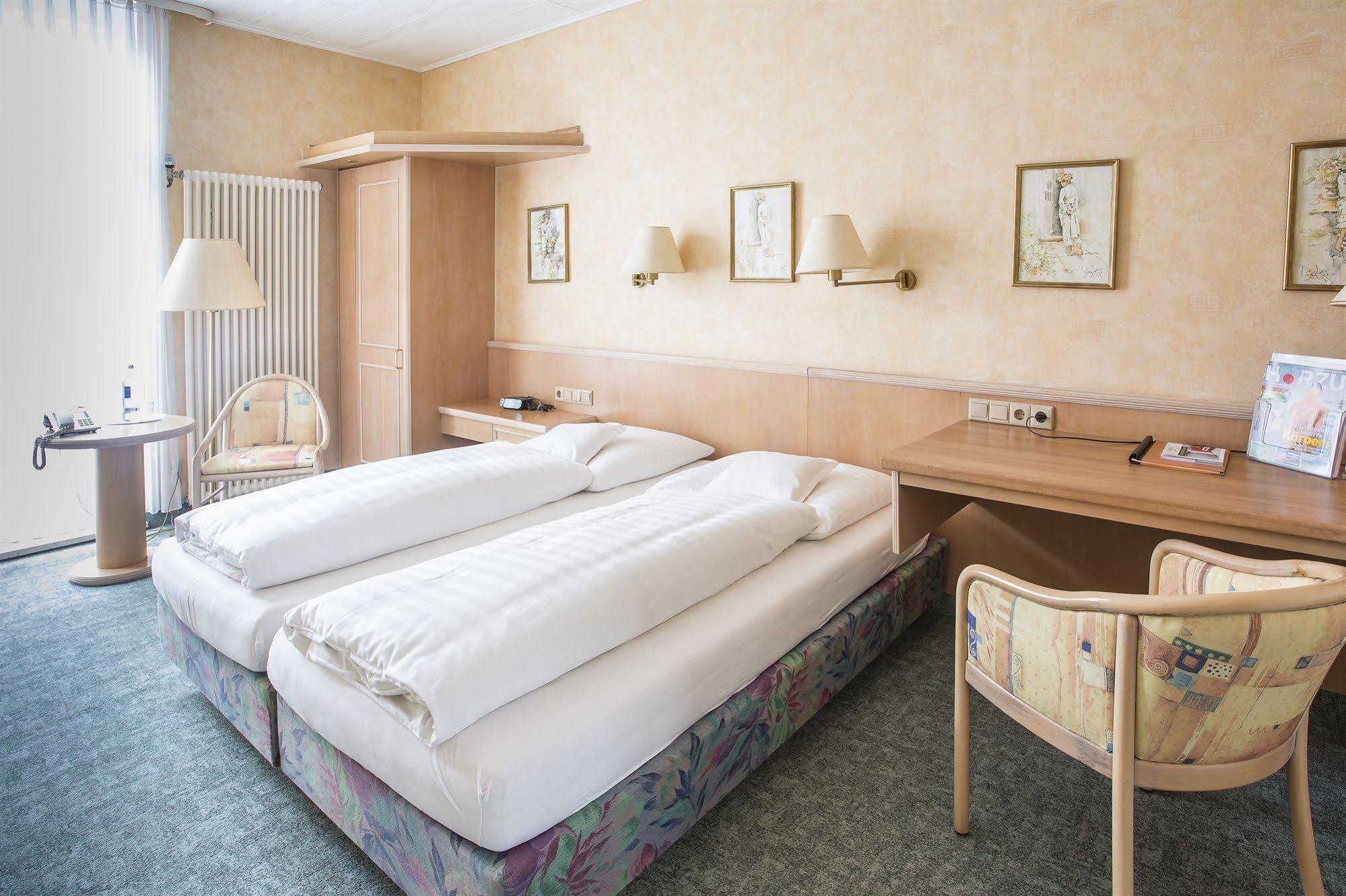 Nordseehotel Freese ยูอิสท์ ภายนอก รูปภาพ